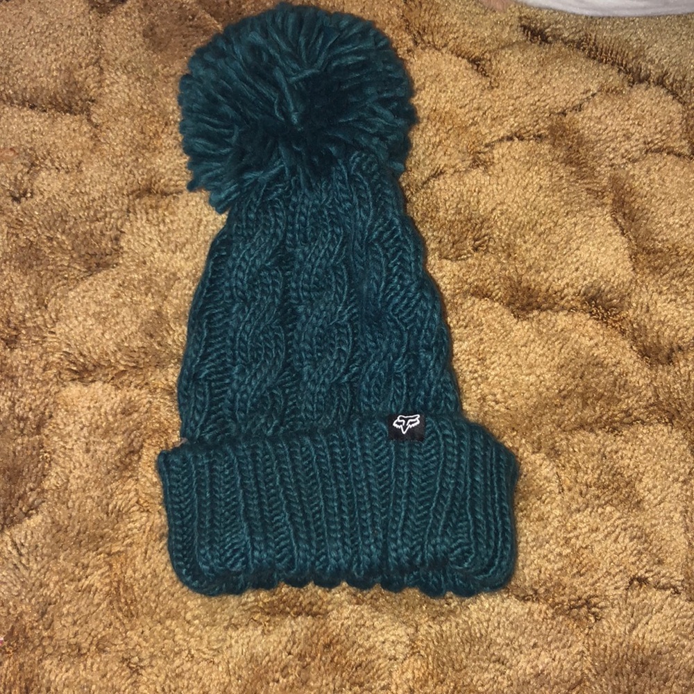 pom beanie